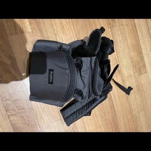 Grey Mama MIA 3D hipster carrier! Bought for son and never used!